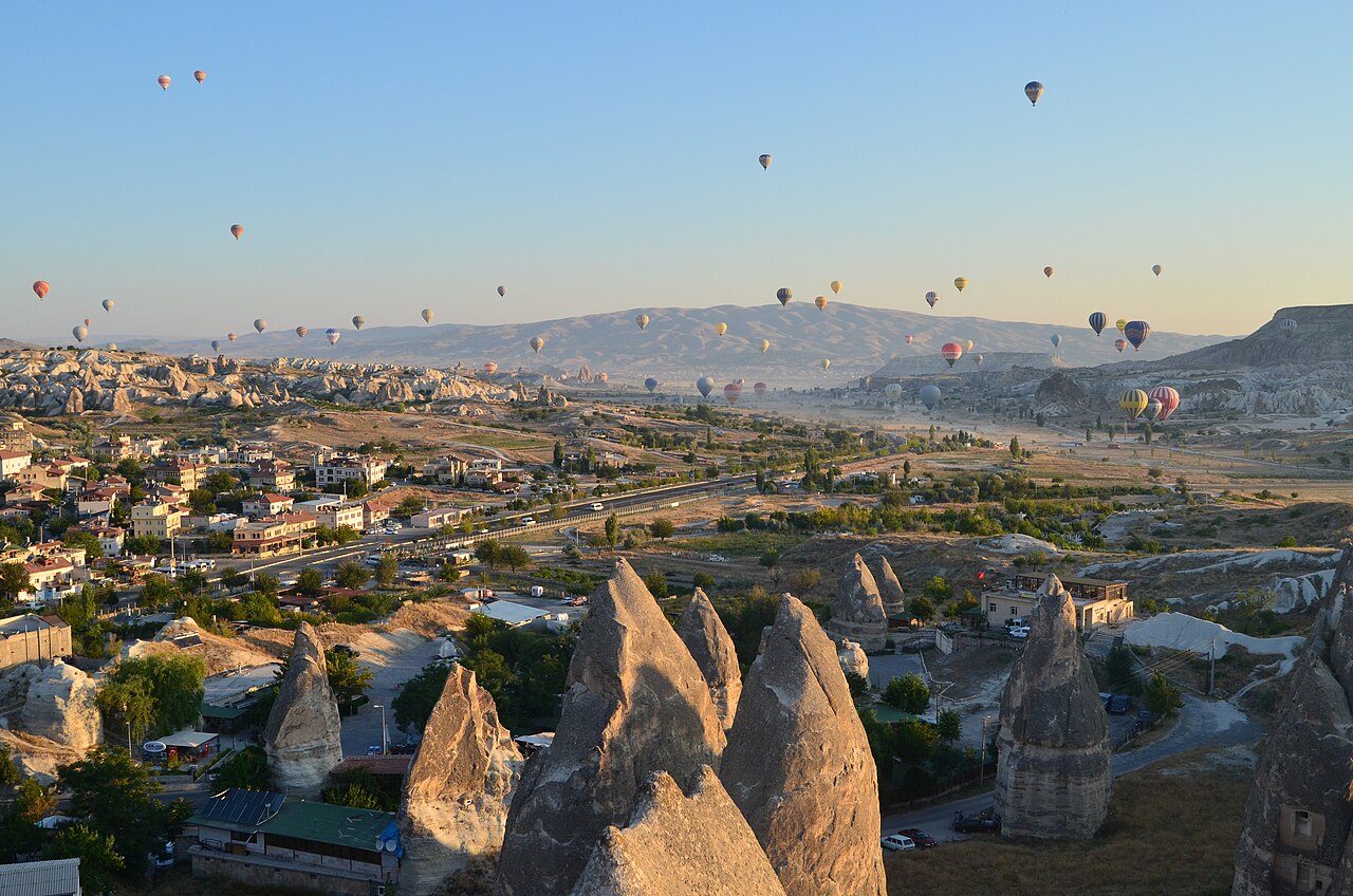 Cappadoce depuis Istanbul : avion ou bus, combien de jours et quel budget