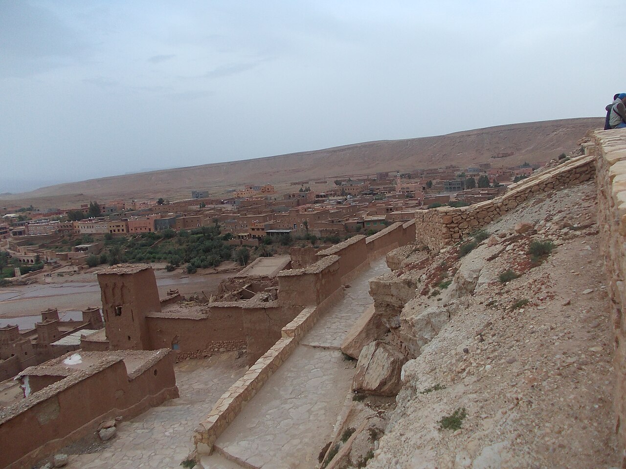La montée vers l'ancien grenier