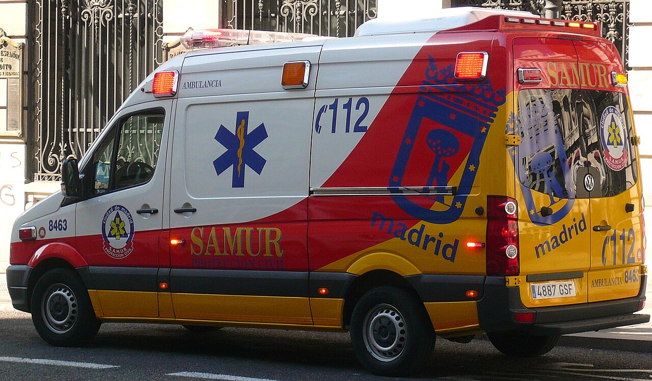 Ambulance du SAMUR-Protección Civil dans une rue de Madrid