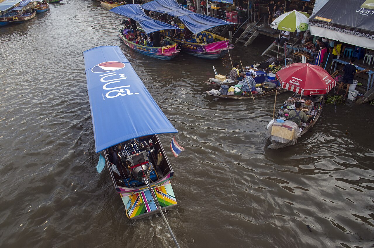 Les bateaux à longue queue