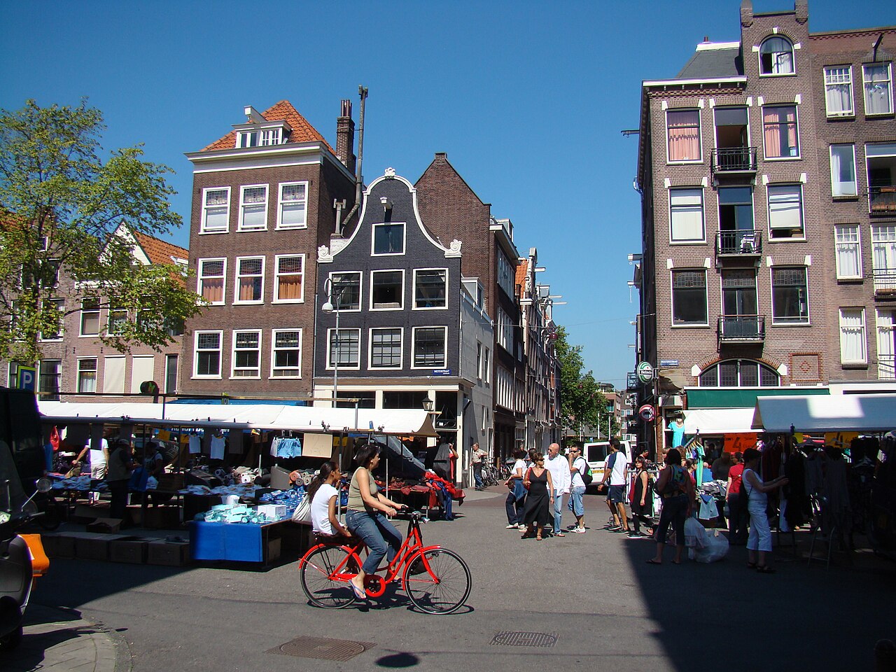 Noordermarkt : marché bio du samedi et puces du lundi dans le Jordaan