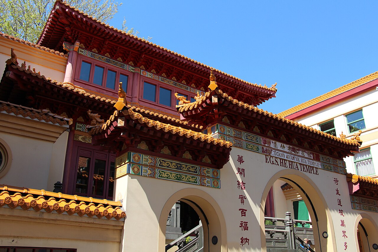 De boeddhistische Fo Guang Shan He Hua-tempel op de Zeedijk