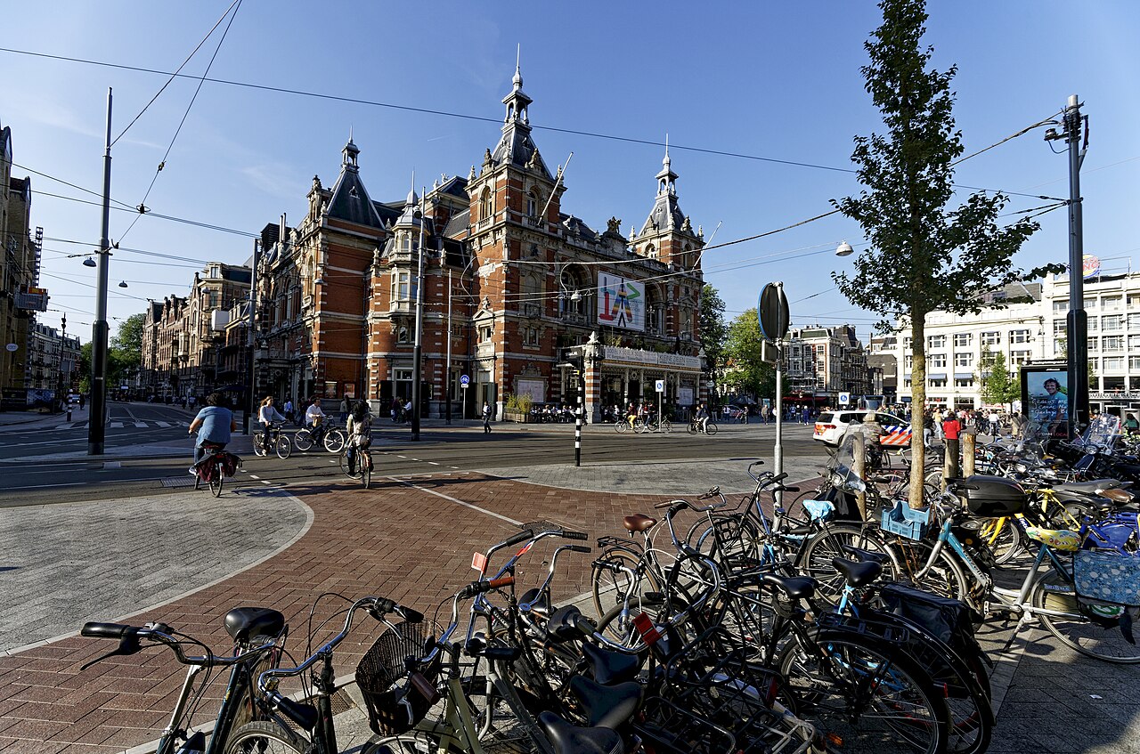 Leidseplein : la place animée d'Amsterdam