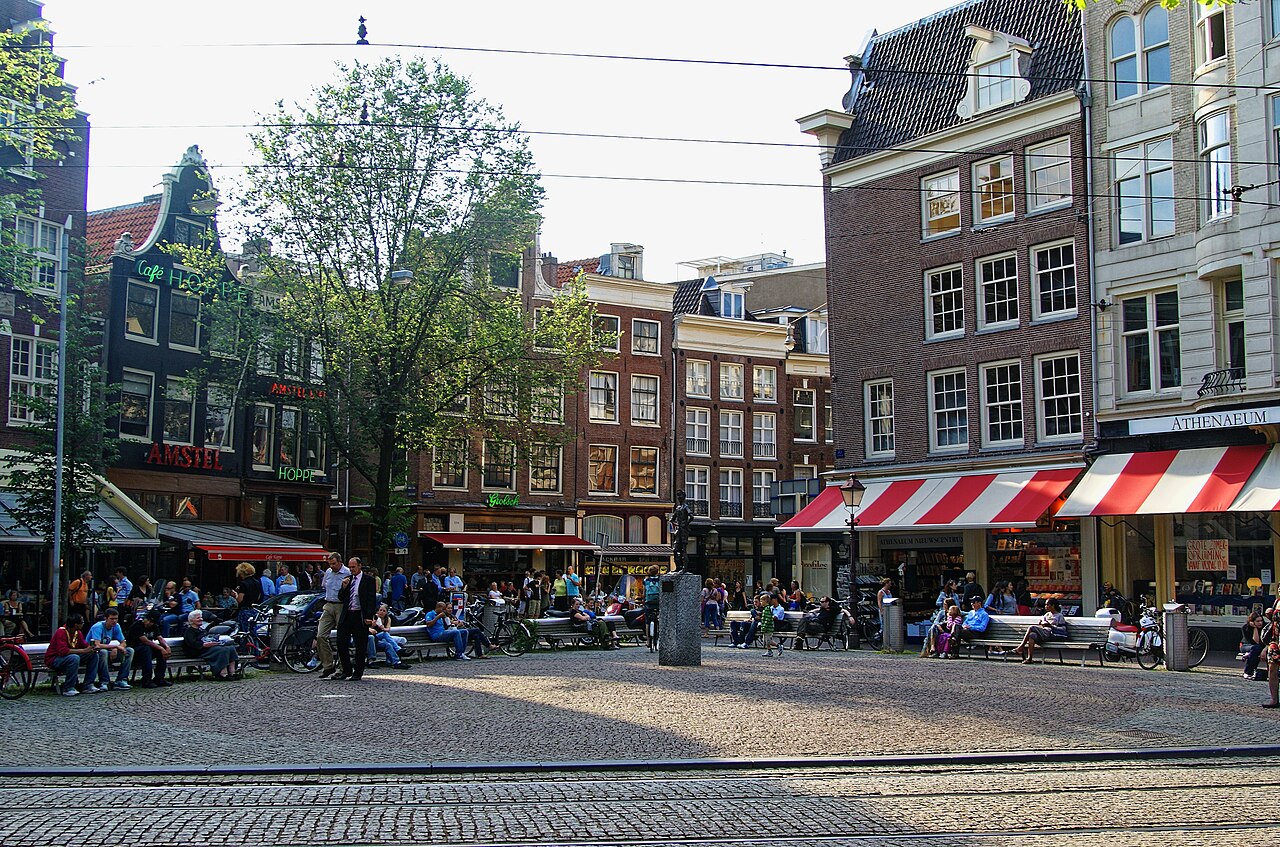 Le Spui et la statue Het Lieverdje