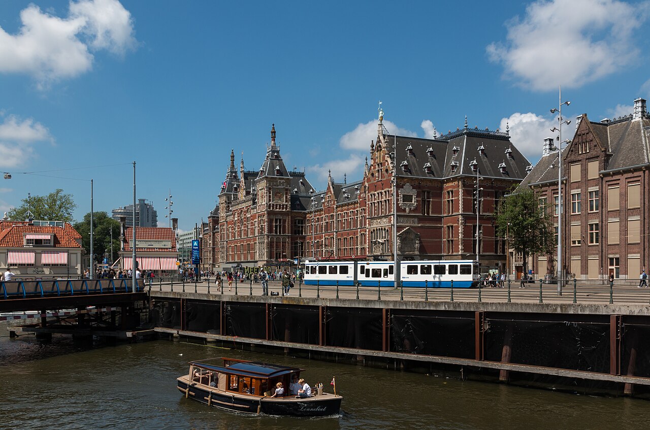 Arnaques et sécurité à Amsterdam : les pièges à éviter
