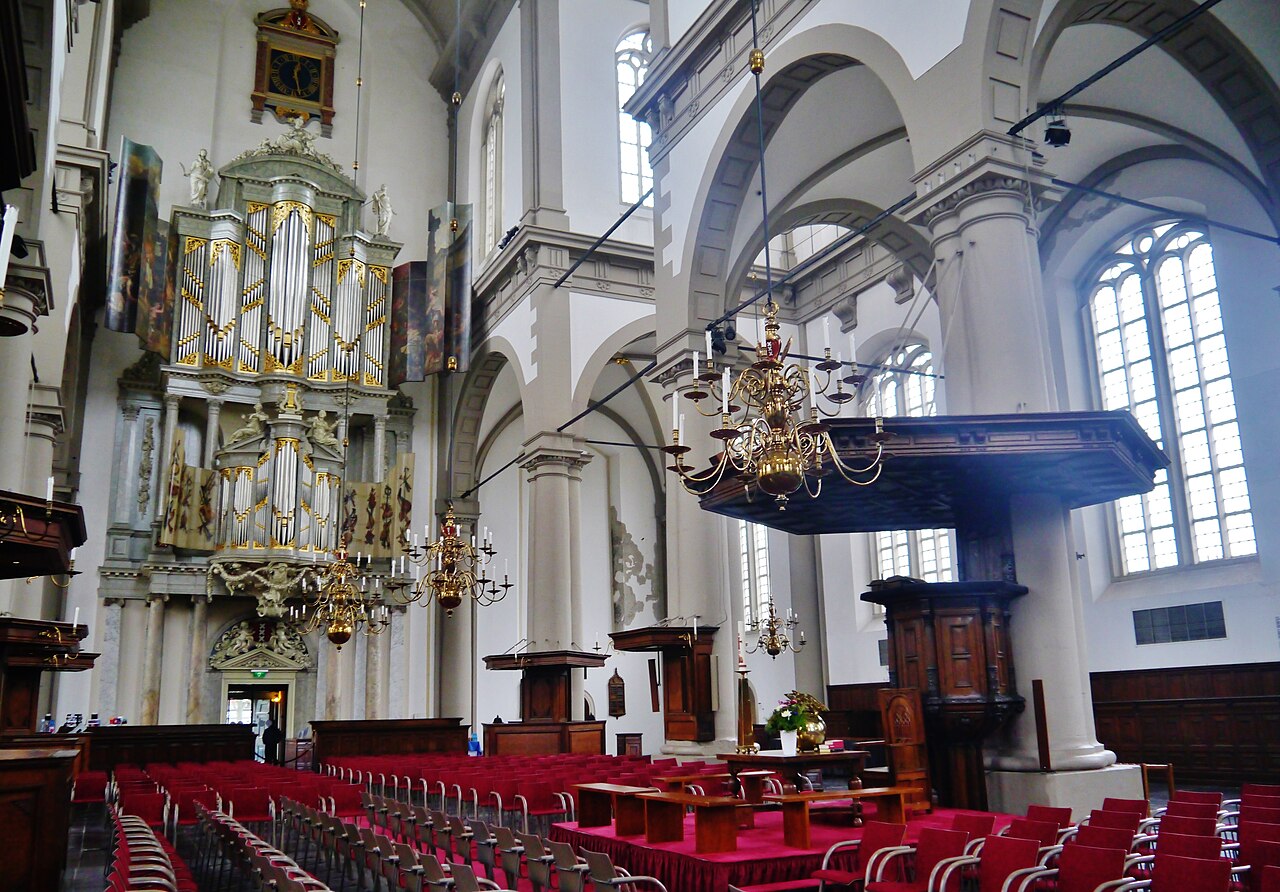 Het schip en het grote orgel