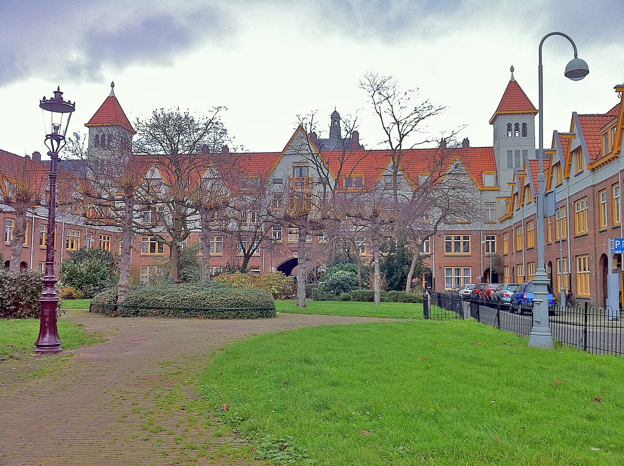 Het Zaanhof, een woonhof ontworpen door Herman Walenkamp