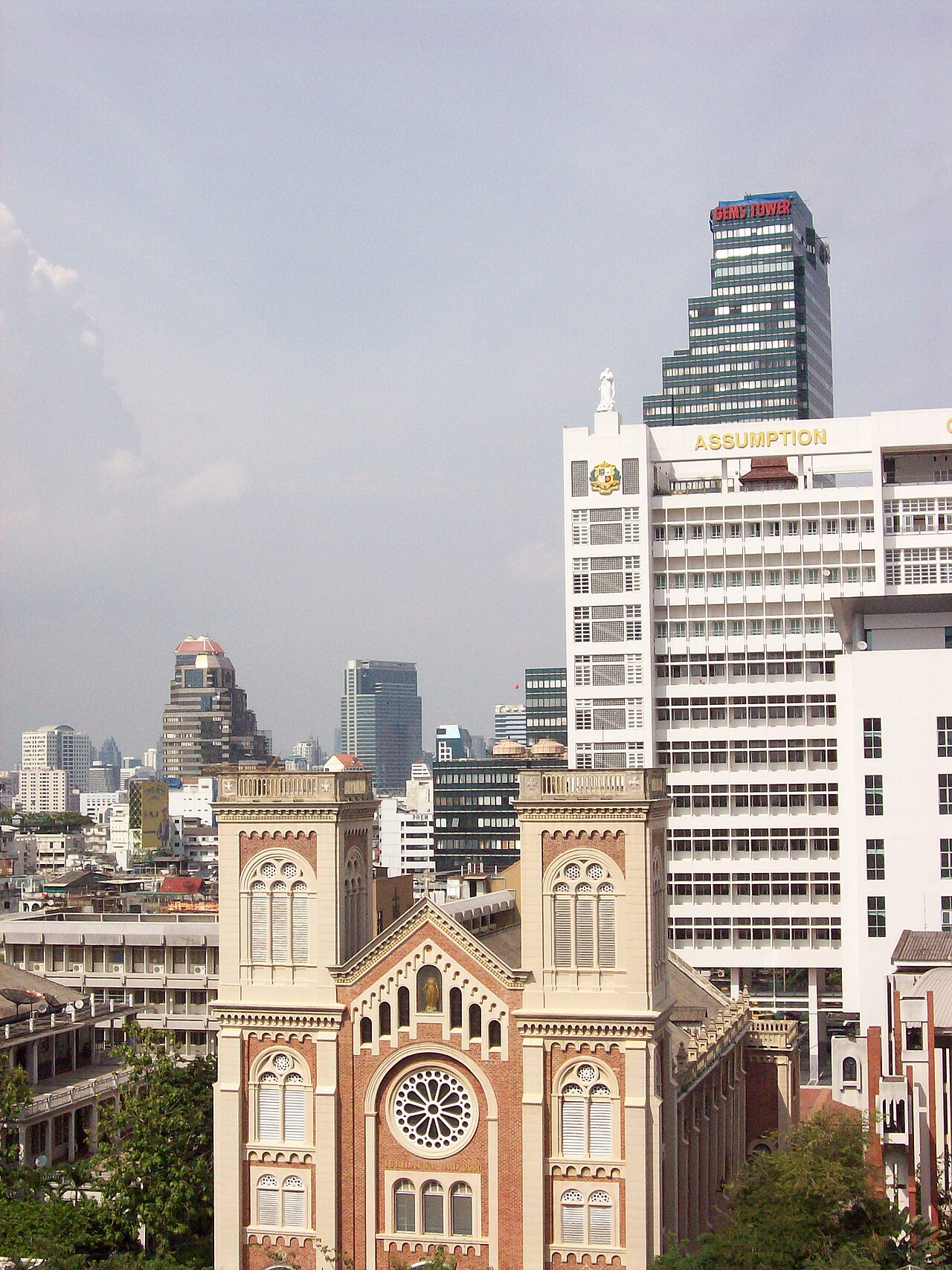 La cathédrale de l'Assomption, près de Charoen Krung Road