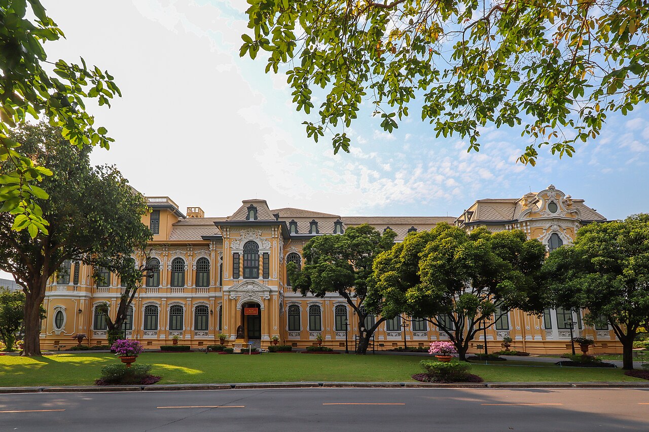 Bank of Thailand Museum: Bang Khun Phrom Palace, Free to Visit