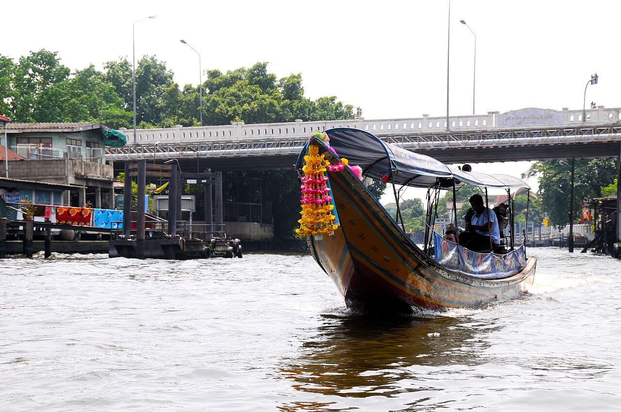Klongs de Thonburi : balade en bateau à longue queue sur les canaux