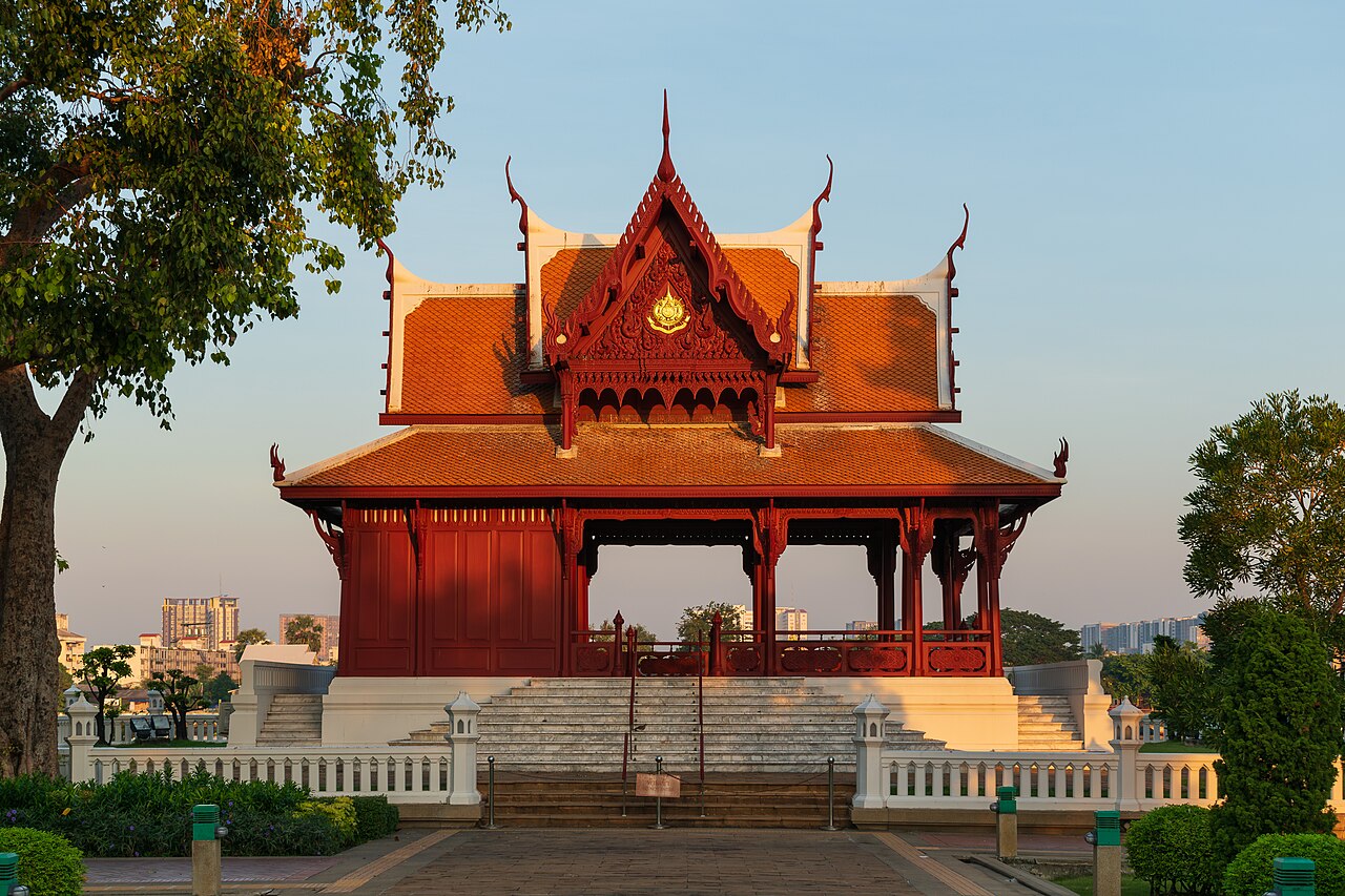 Le parc Santichaiprakarn