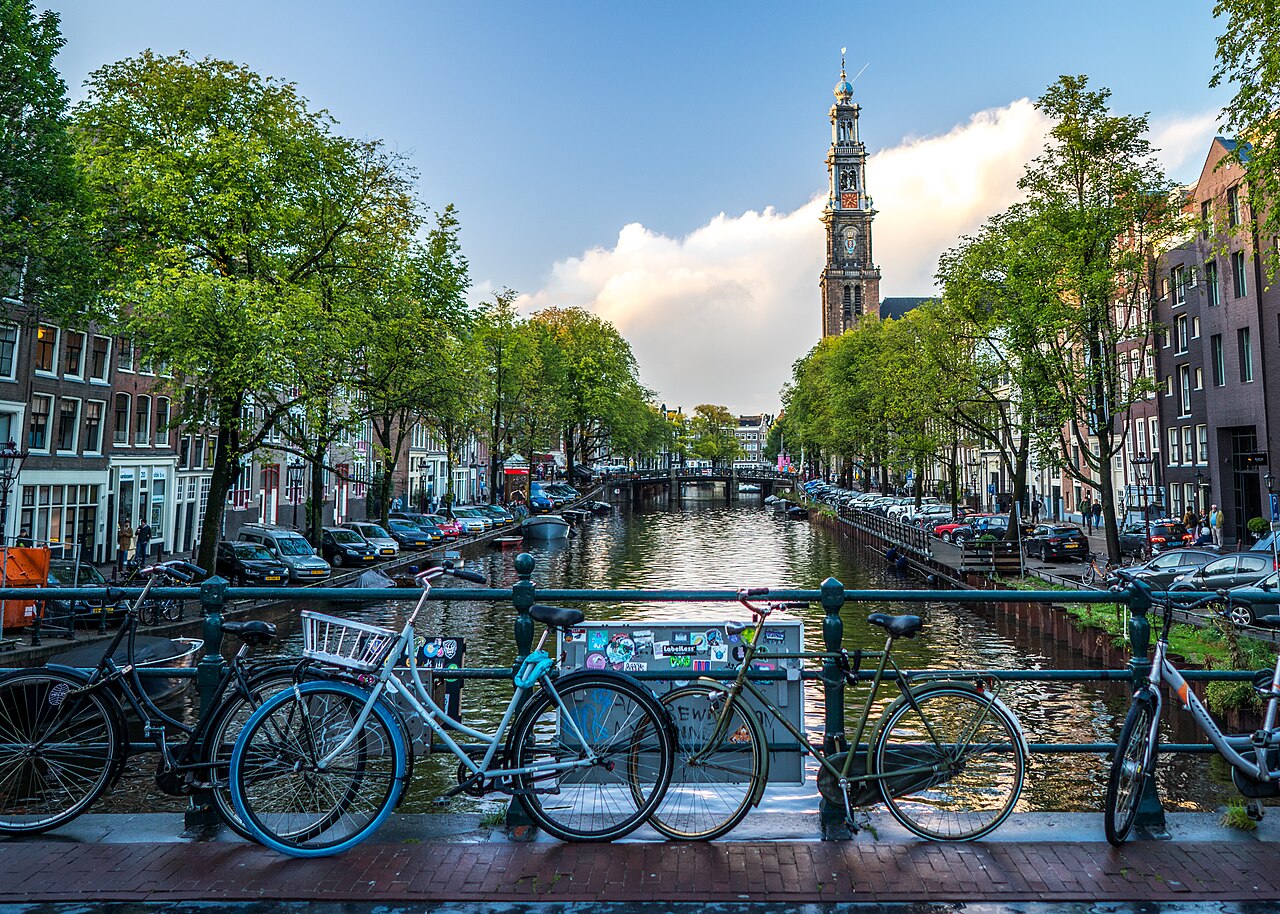 Fietsen in Amsterdam: fiets huren, regels en boetes