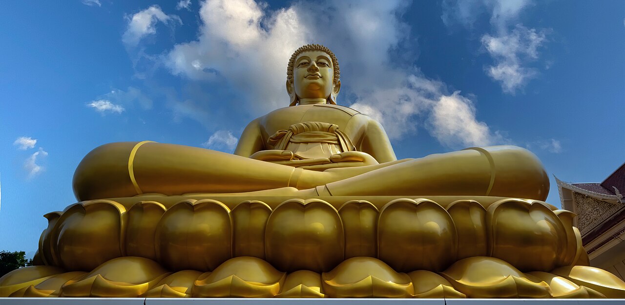 Wat Paknam : le grand Bouddha de 69 mètres et le stupa de verre