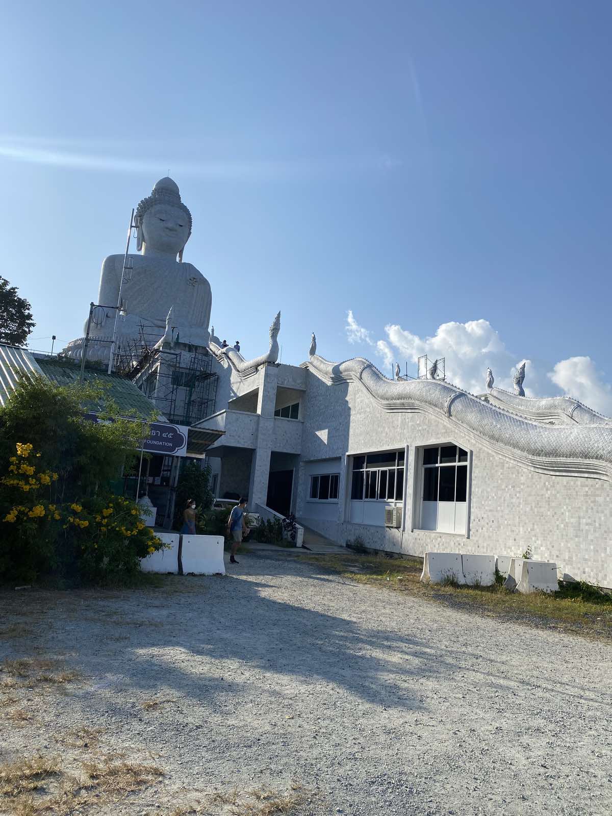 Grand Bouddha de Phuket : horaires, accès et tenue