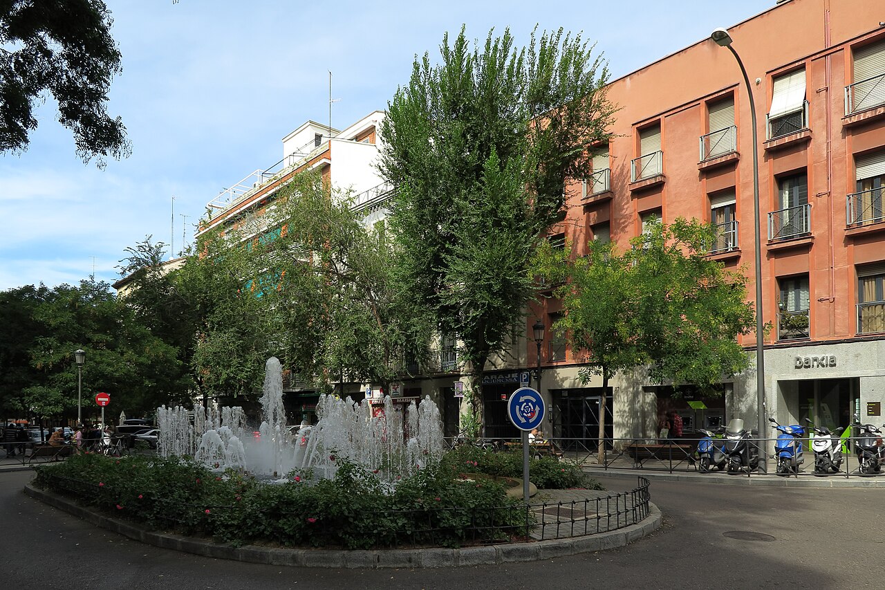 La calle de Argumosa et sa fontaine, dans le quartier de Lavapiés
