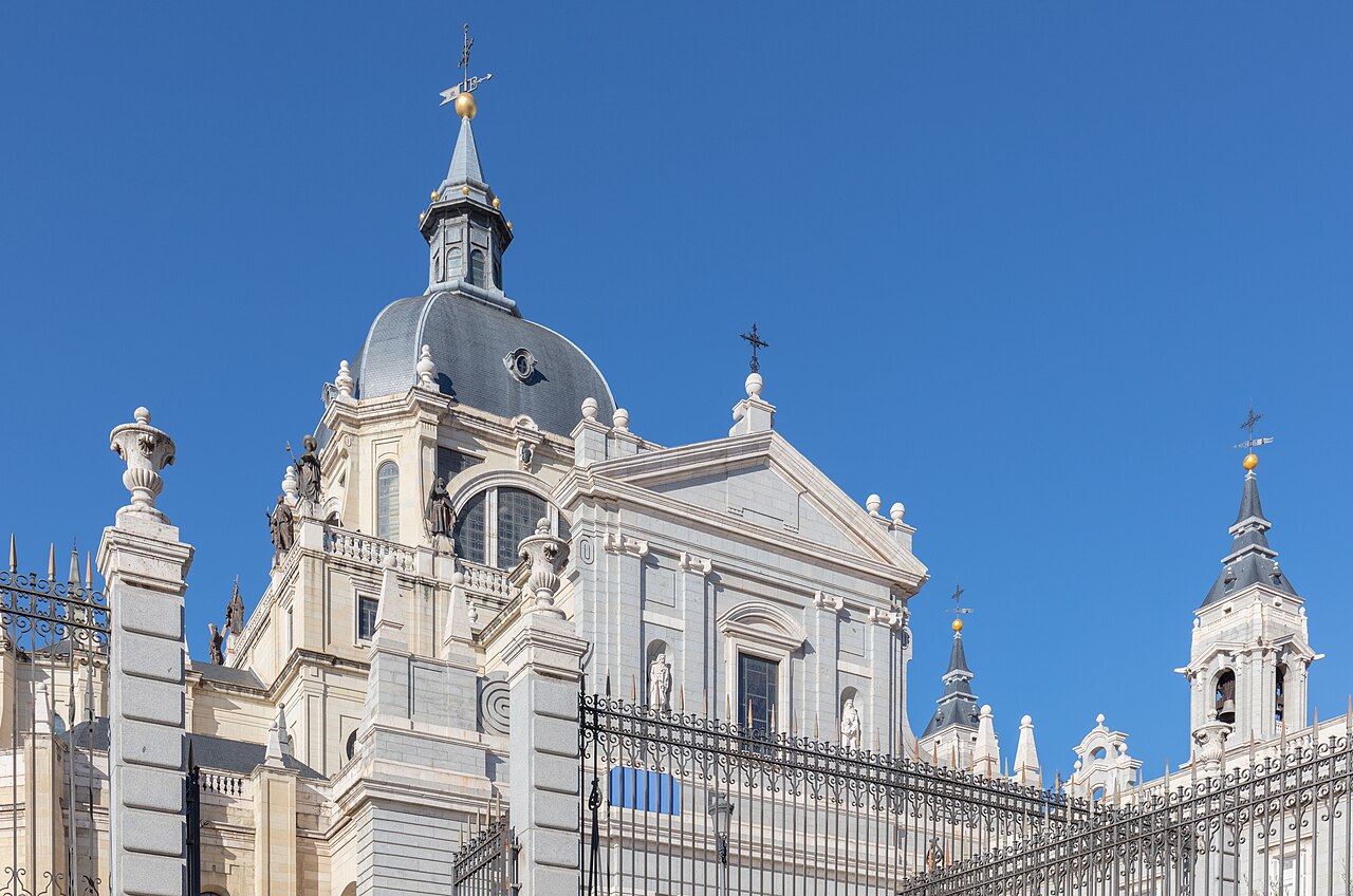 Cathédrale de l'Almudena : horaires, musée, coupole et crypte