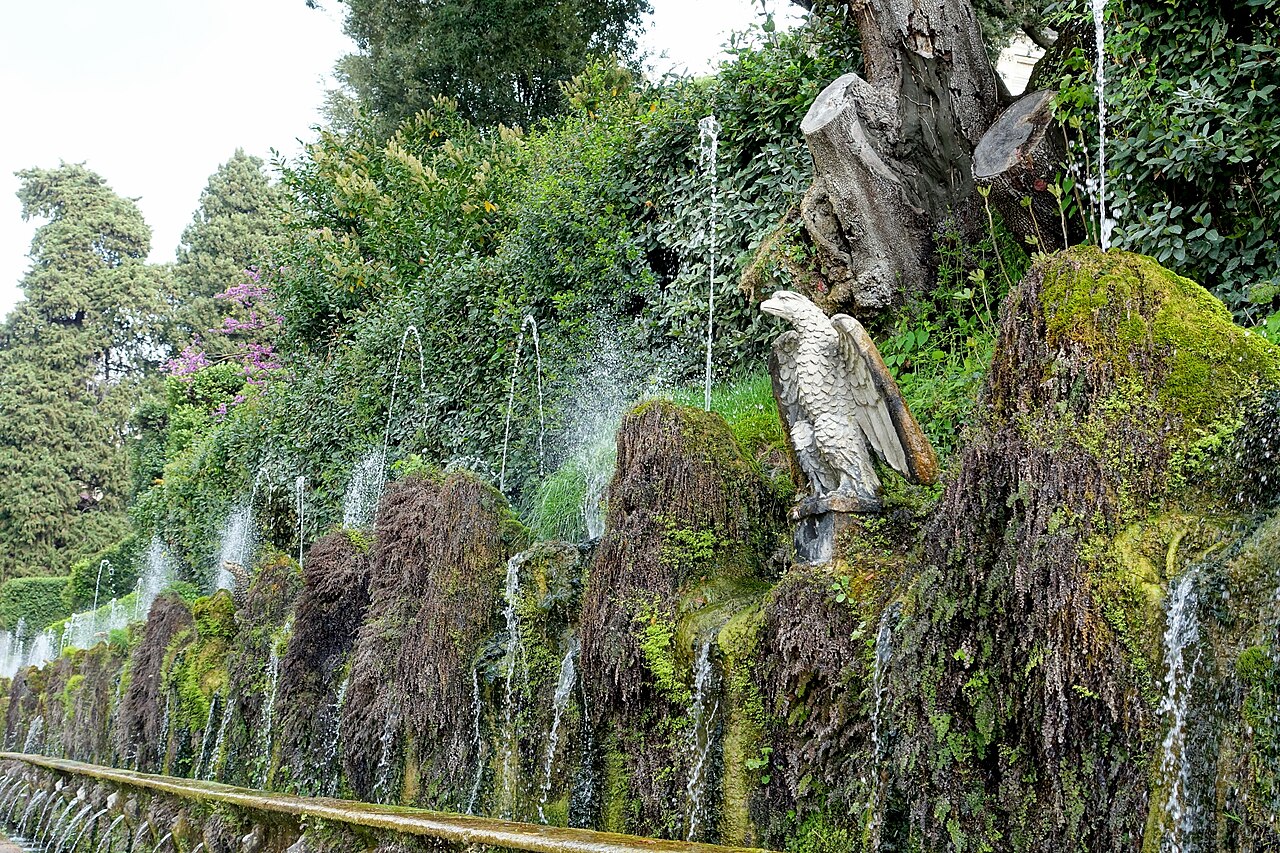 The Avenue of the Hundred Fountains