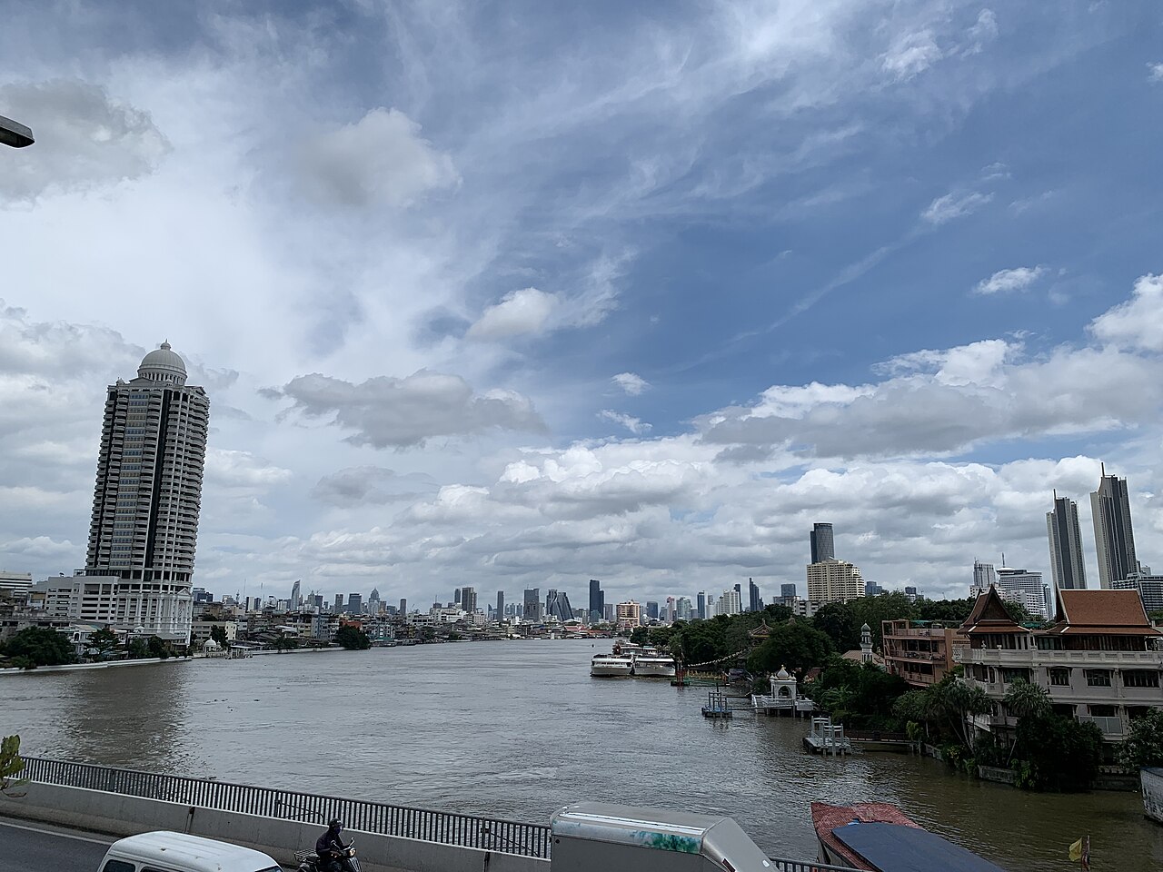 Chao Phraya Sky Park : le jardin suspendu au-dessus du fleuve, accès et horaires