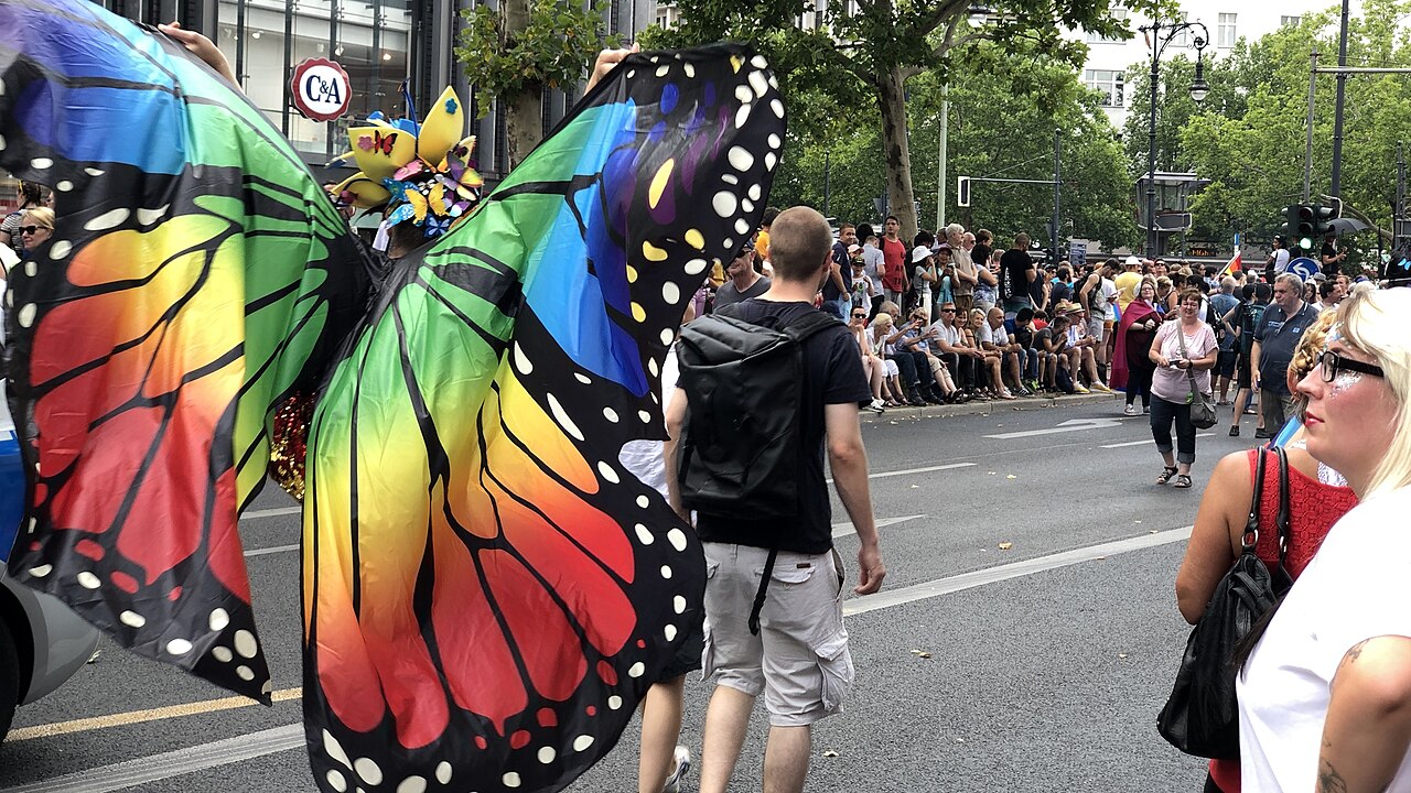 ЛГБТ-Берлин: районы, бары, CSD и места памяти