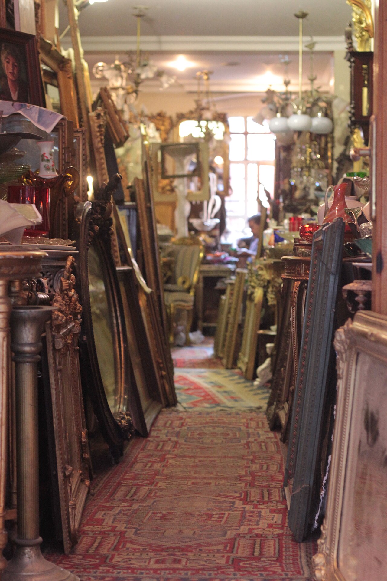Antiques and flea markets in Istanbul: Çukurcuma, Feriköy, Horhor