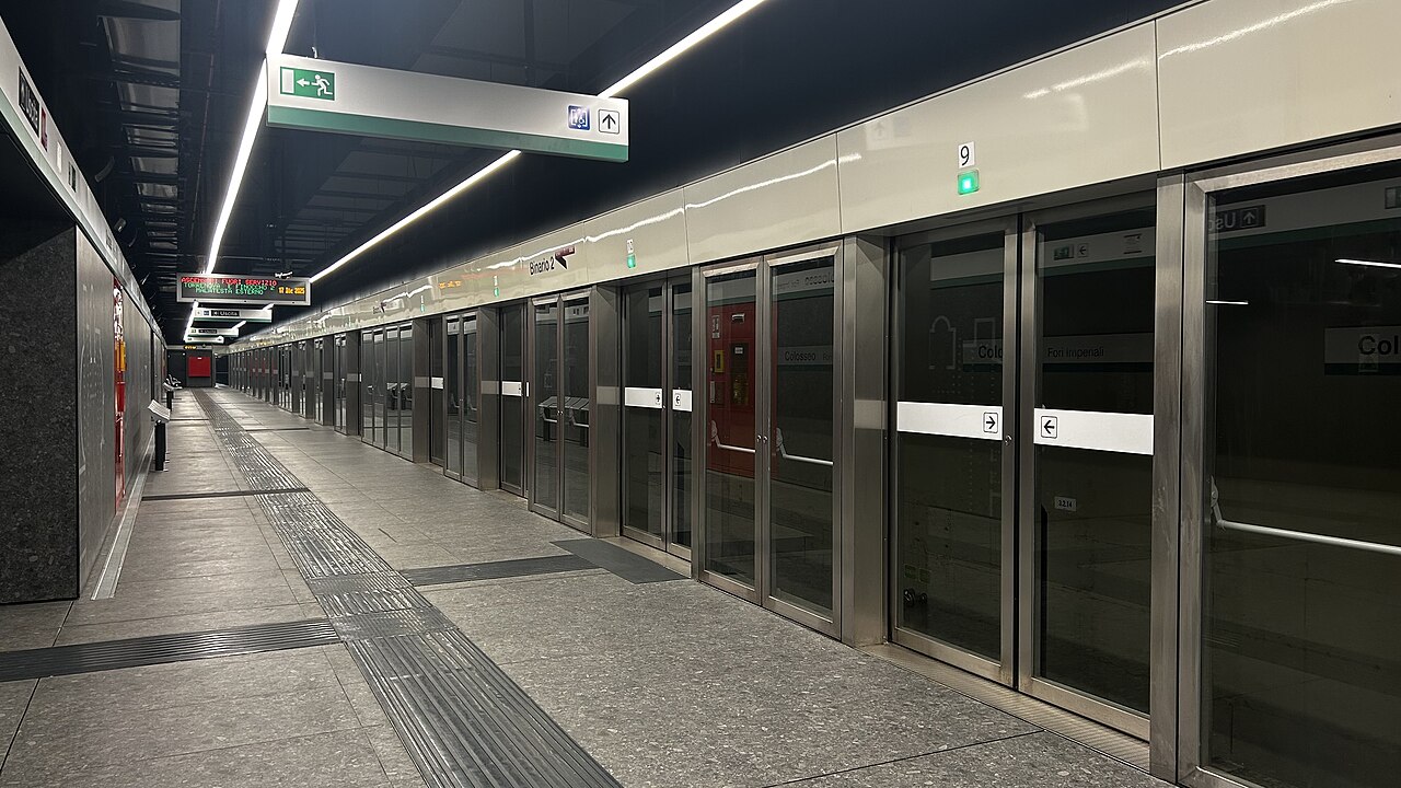Quai de la station Colosseo de la ligne C