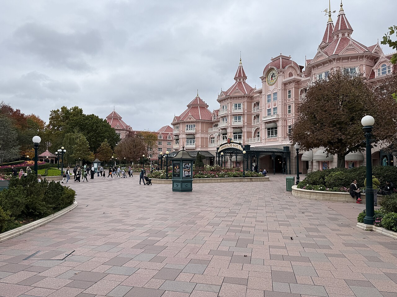 Disneyland Paris : billets, prix, horaires et accès depuis Paris