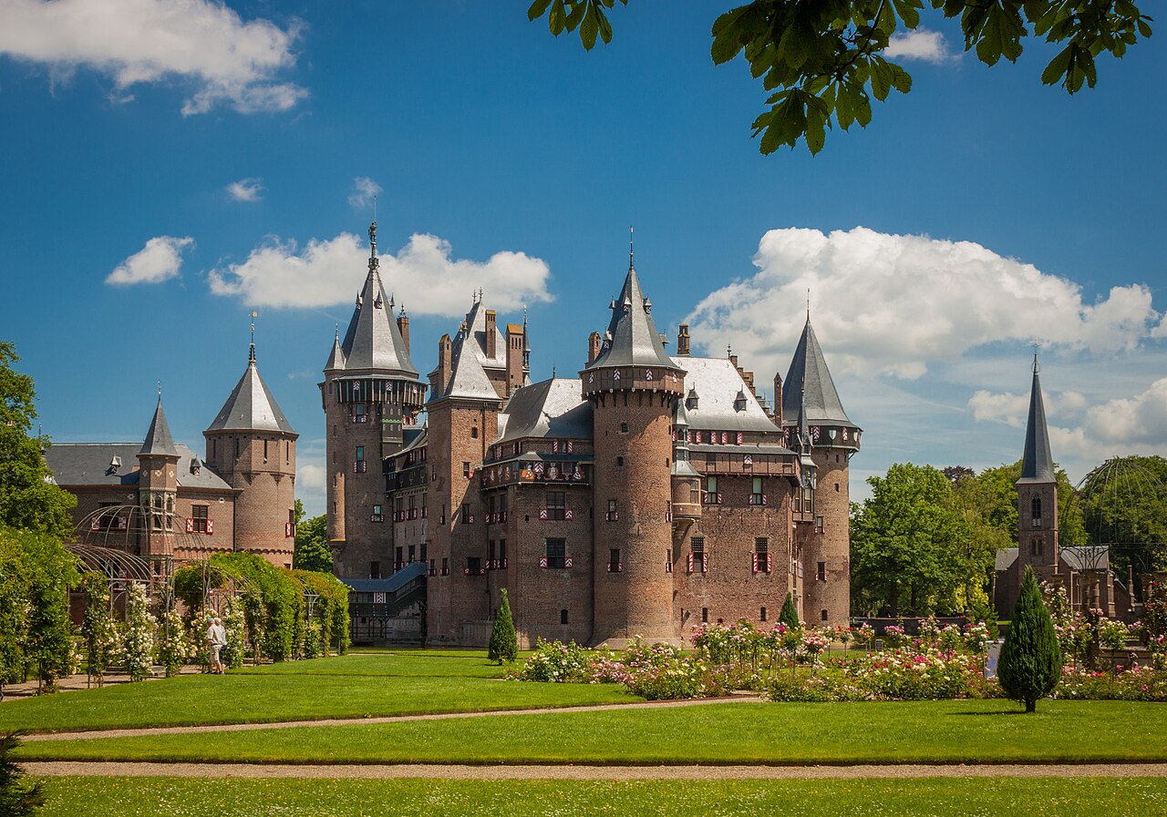 Kasteel de Haar: the castle near Utrecht, tickets and getting there from Amsterdam