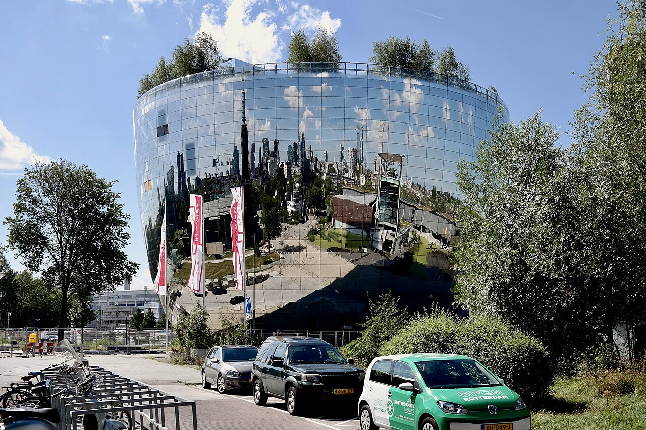 The Depot Boijmans Van Beuningen and its mirrored facade in the Museumpark
