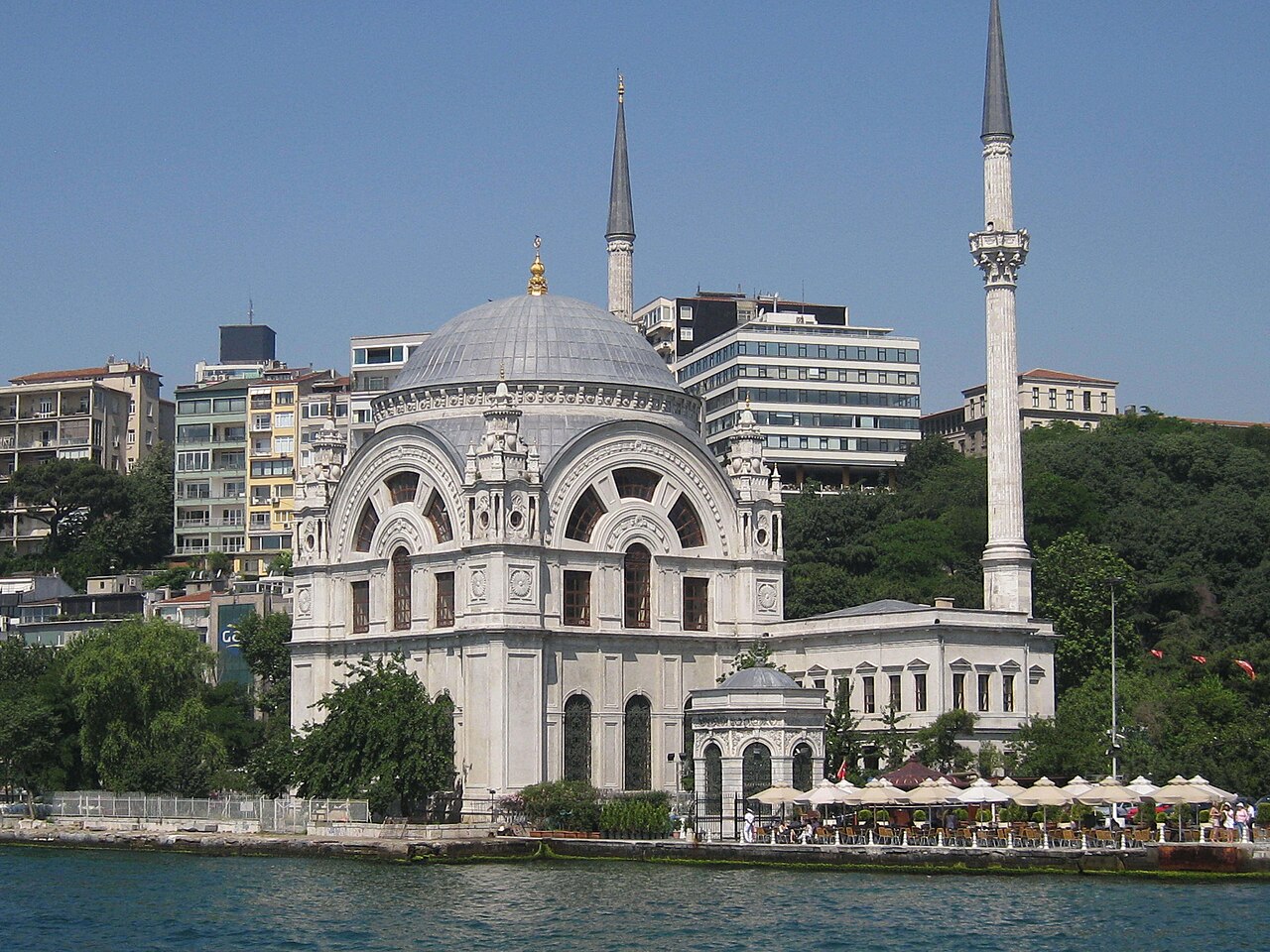 The Dolmabahçe mosque seen from the sea
