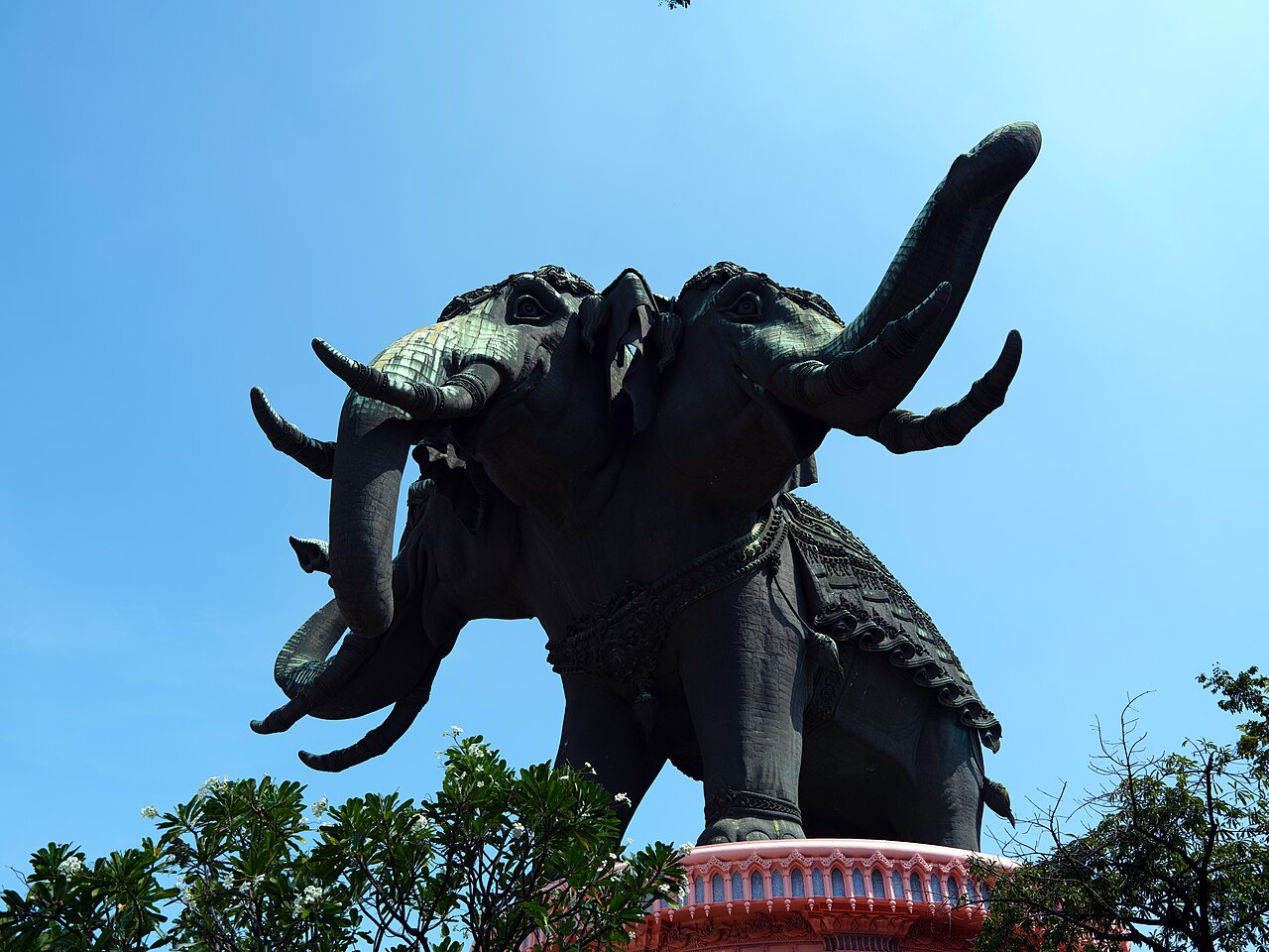 L'éléphant à trois têtes du musée d'Erawan