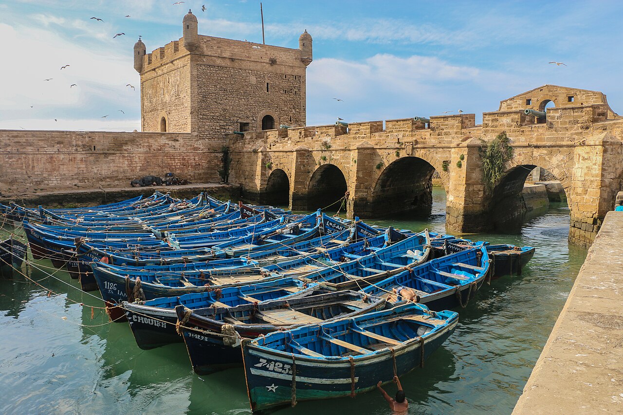 Le port d'Essaouira, ses barques bleues et la Skala