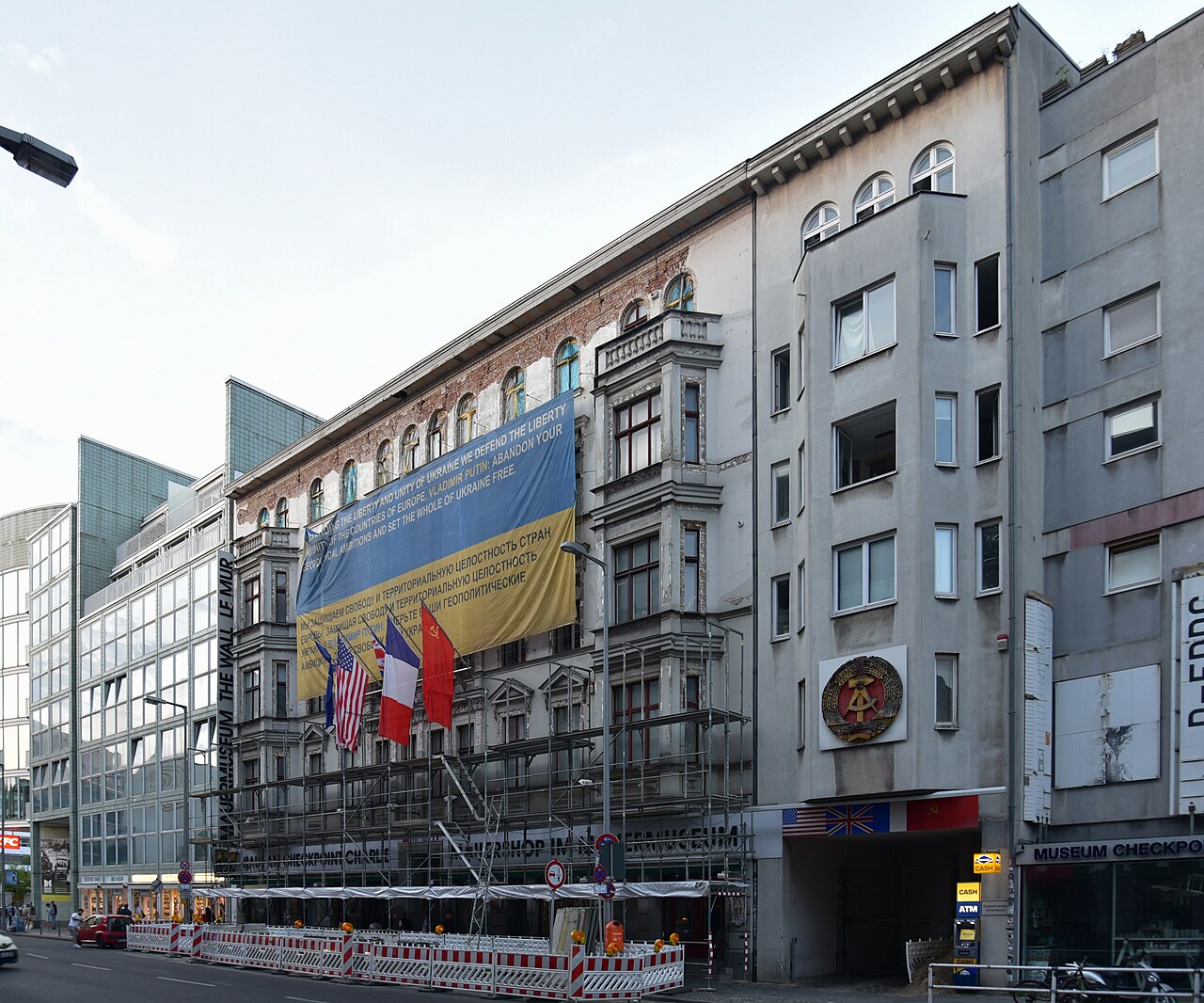 Checkpoint Charlie : ce qu'il reste à voir et le musée du Mur