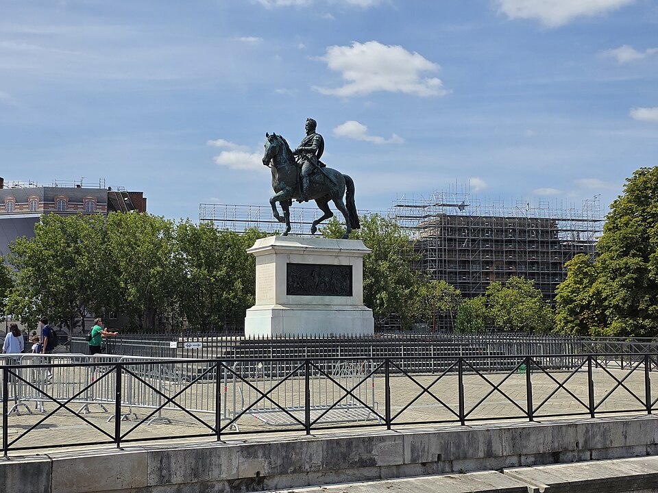 Pont Neuf : le plus vieux pont de Paris, mascarons, Vert-Galant et accès