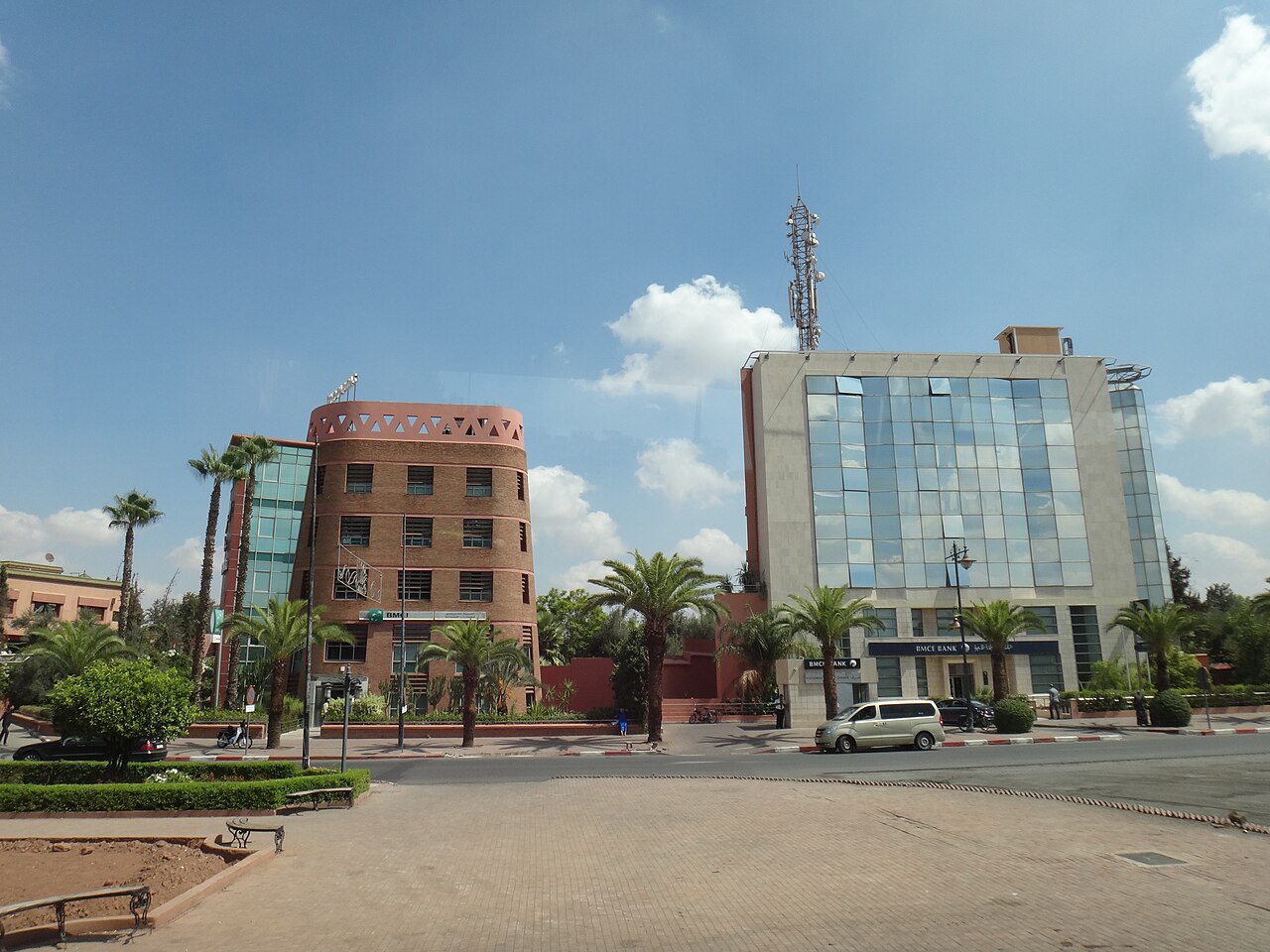Hotels and office buildings in Hivernage