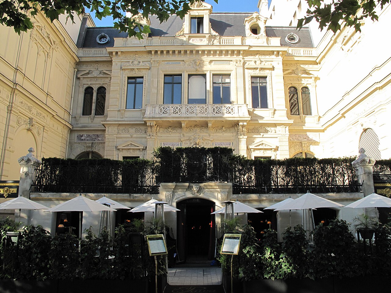 The private mansions
