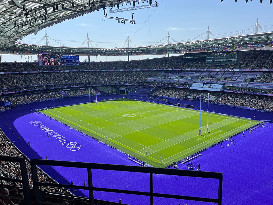 Le stade vu des tribunes