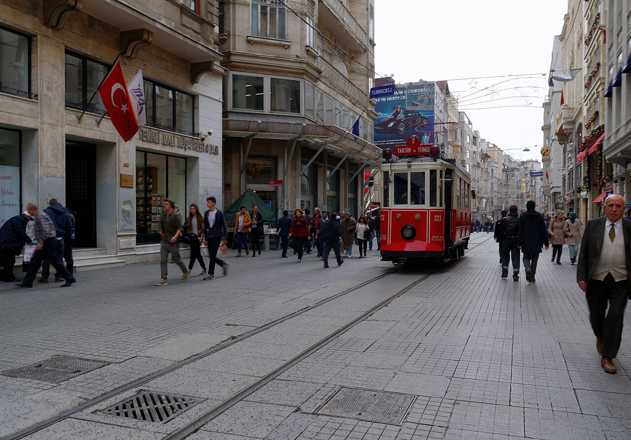 Avenue İstiklal et place Taksim : le cœur de Beyoğlu