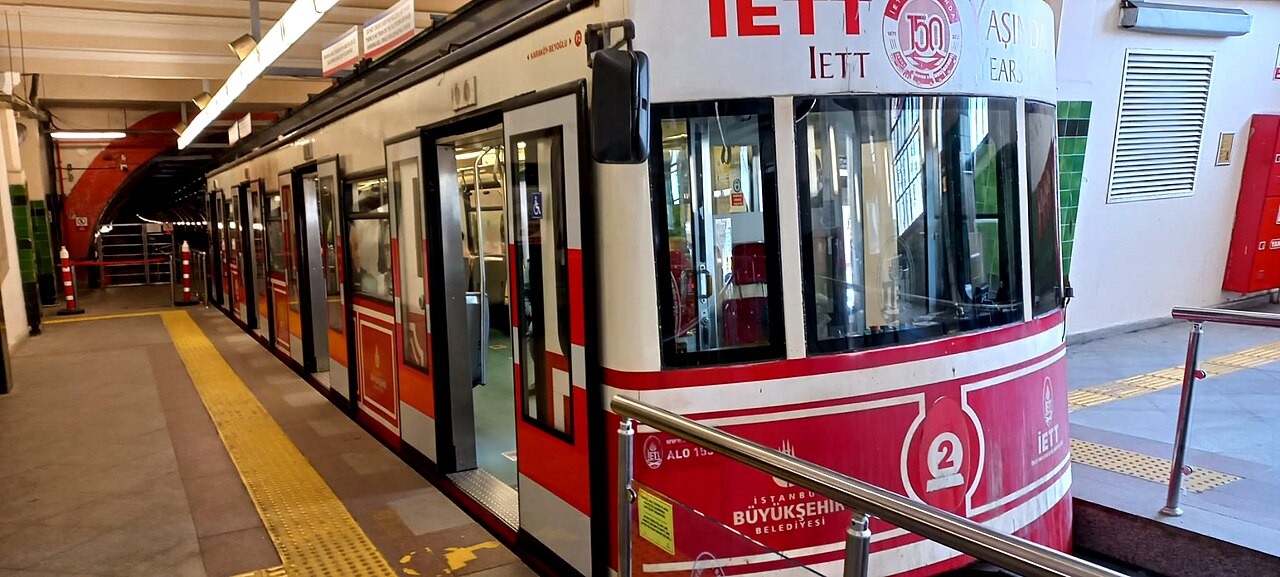 Tünel : le funiculaire historique de Karaköy à İstiklal