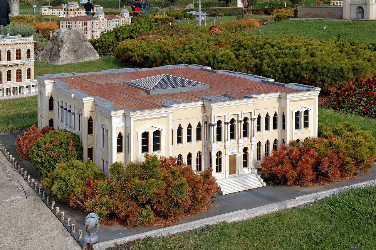 Une maquette de palais ottoman au parc Miniatürk