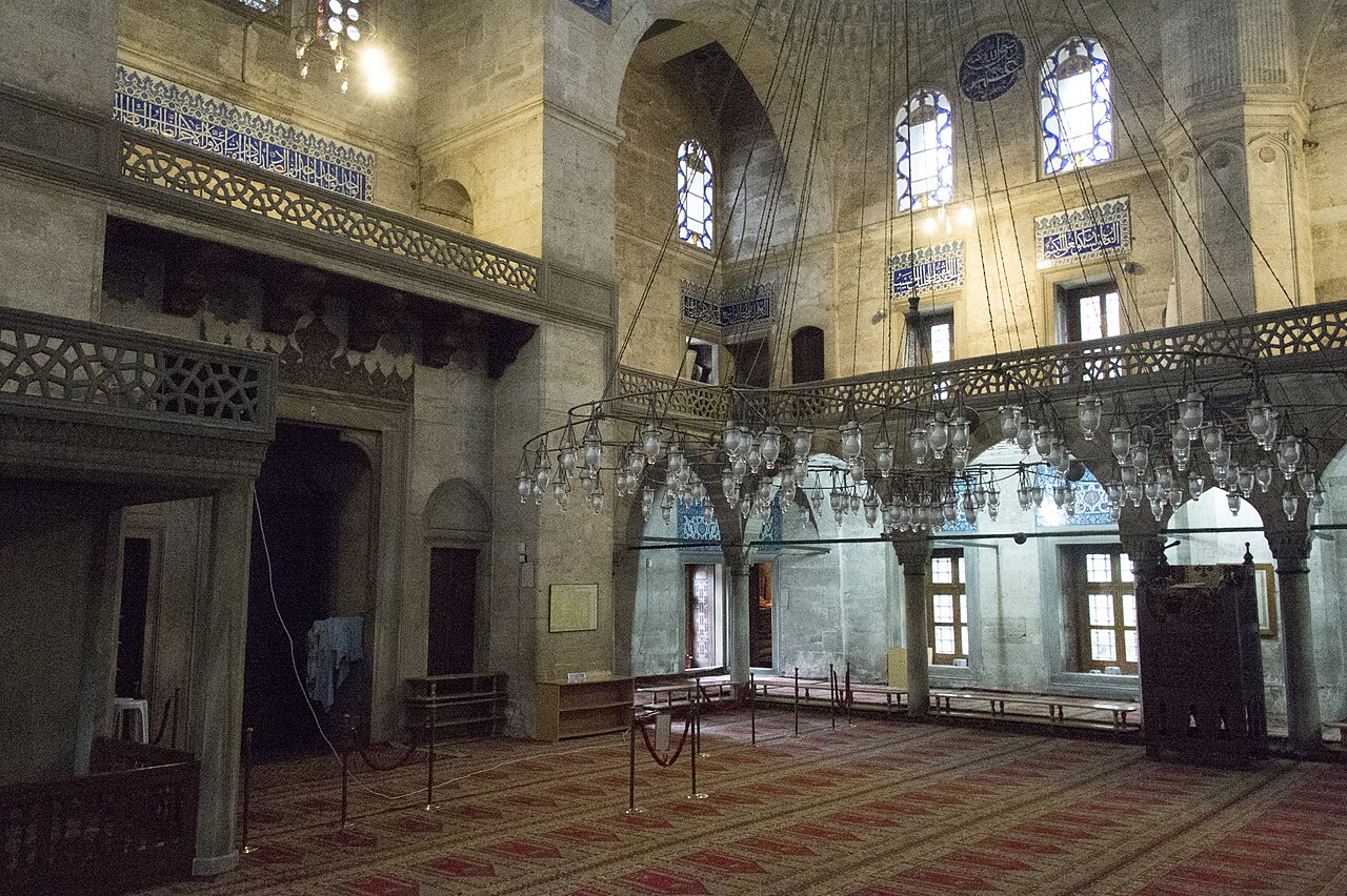 Sokollu Mehmed Pasha Mosque: Iznik tiles and pieces of the Kaaba