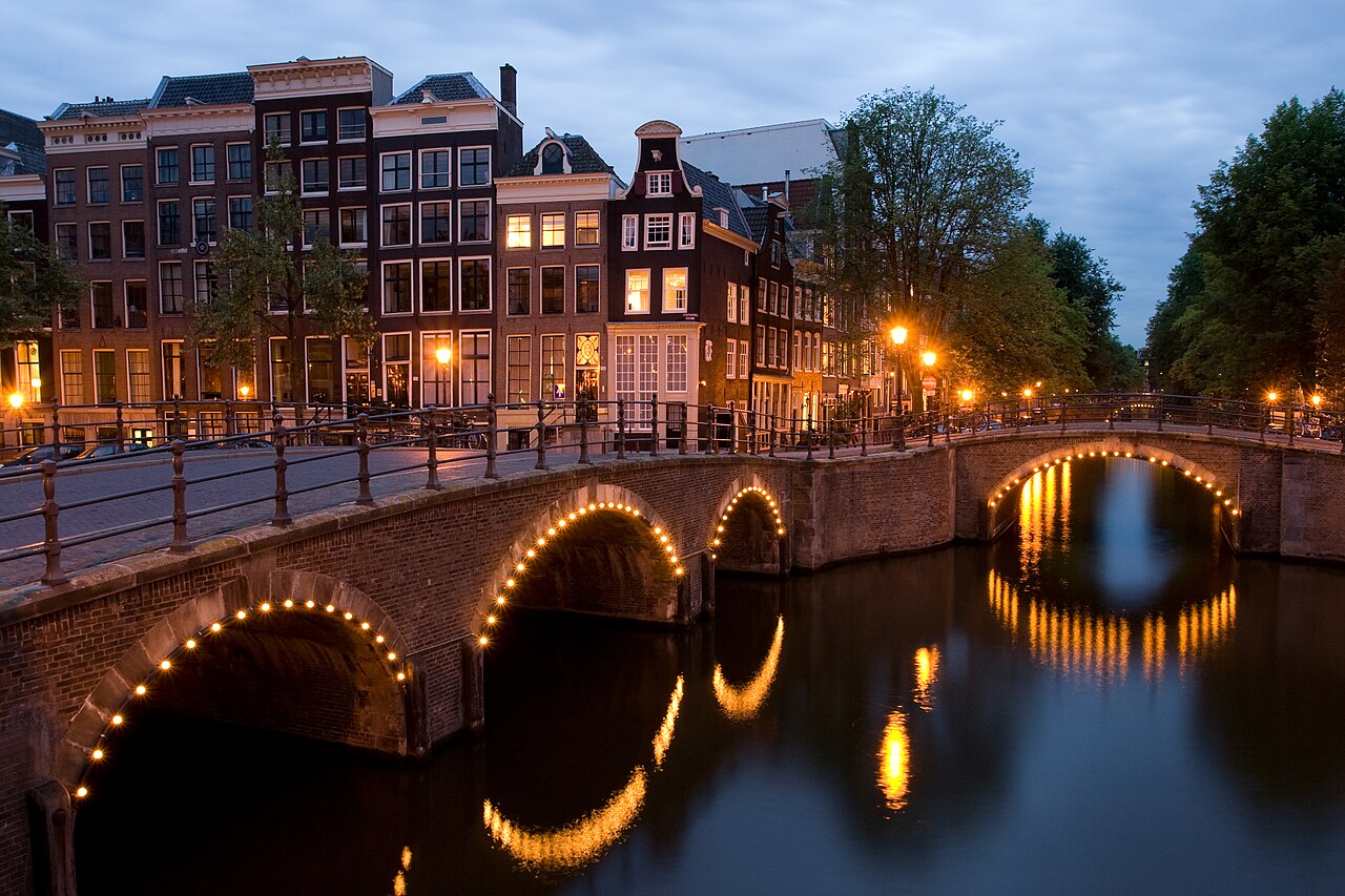 Canaux d'Amsterdam : ceinture des canaux et croisières