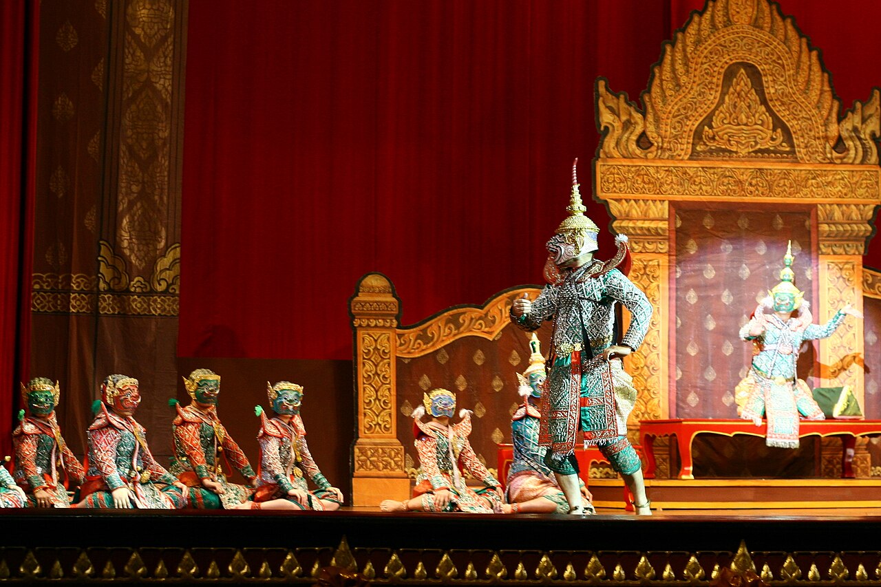 Spectacles à Bangkok : cabaret Calypso, khon, danse thaïe et boxe