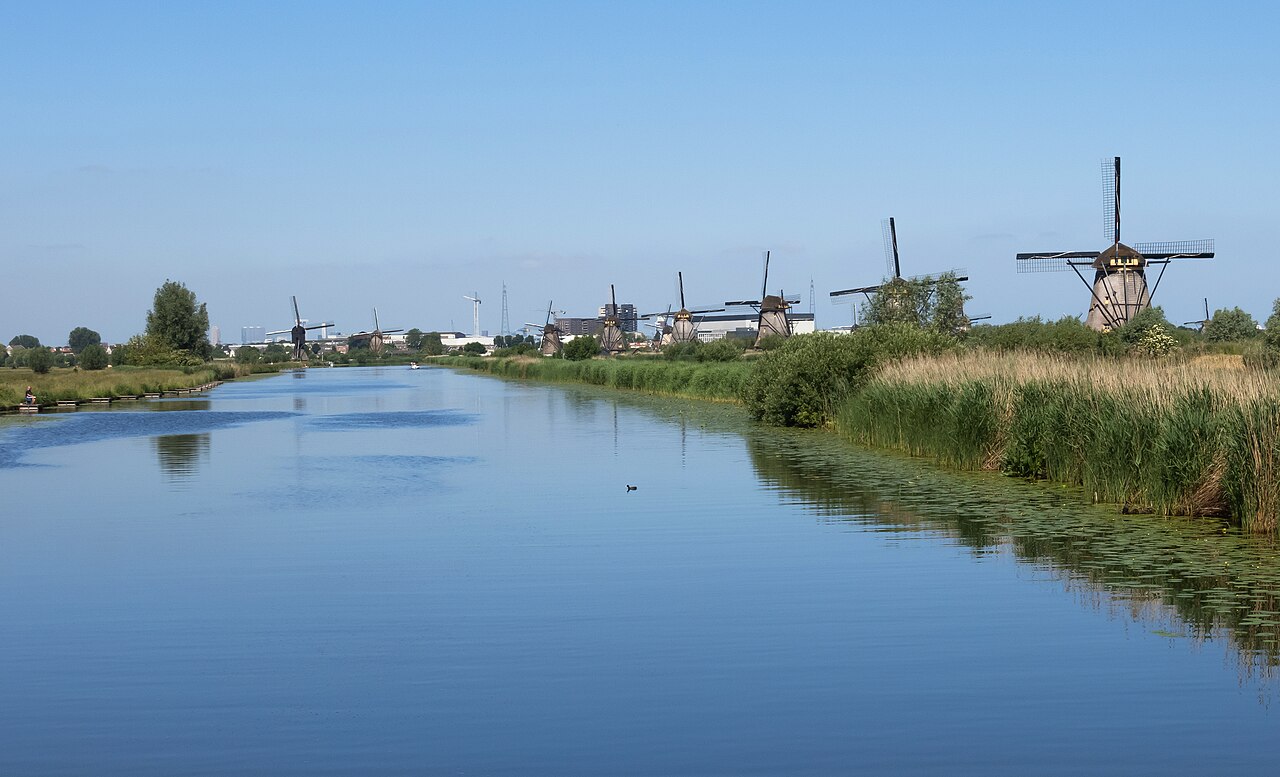 The Nederwaard and Blokweer museum mills