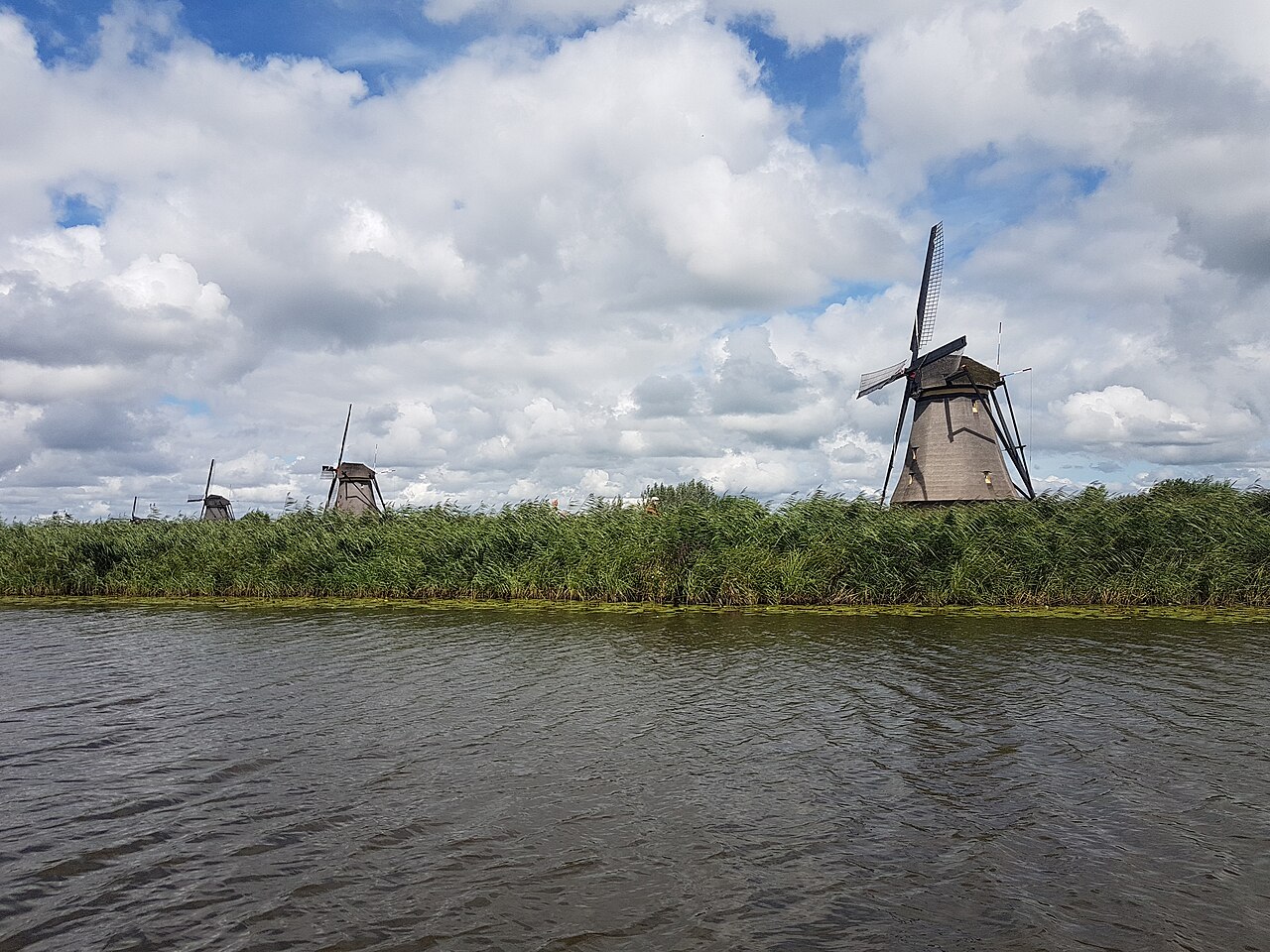 The boat tour and the Wisboom station
