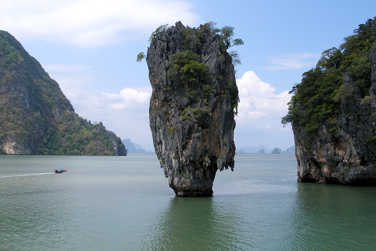 Baie de Phang Nga et île James Bond : excursion depuis Phuket