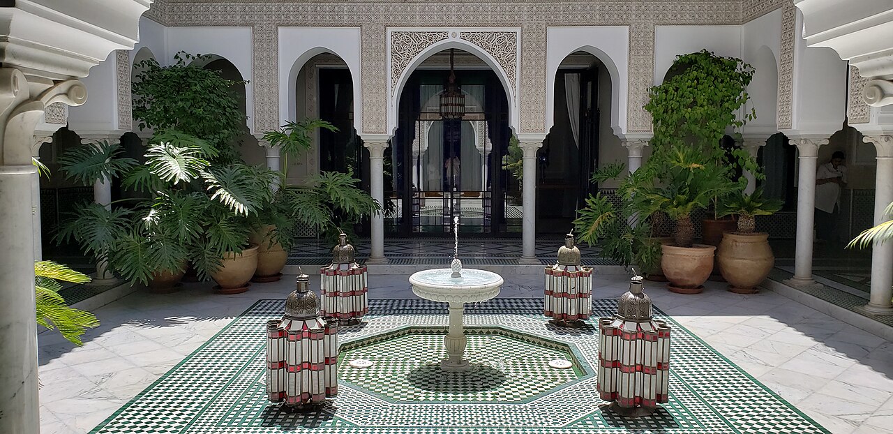 The lounges, bars and tea