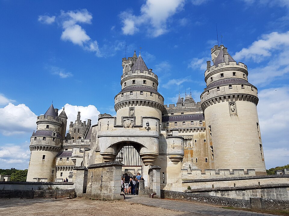 Château de Pierrefonds : billets, horaires, appartements de l'impératrice et accès depuis Paris