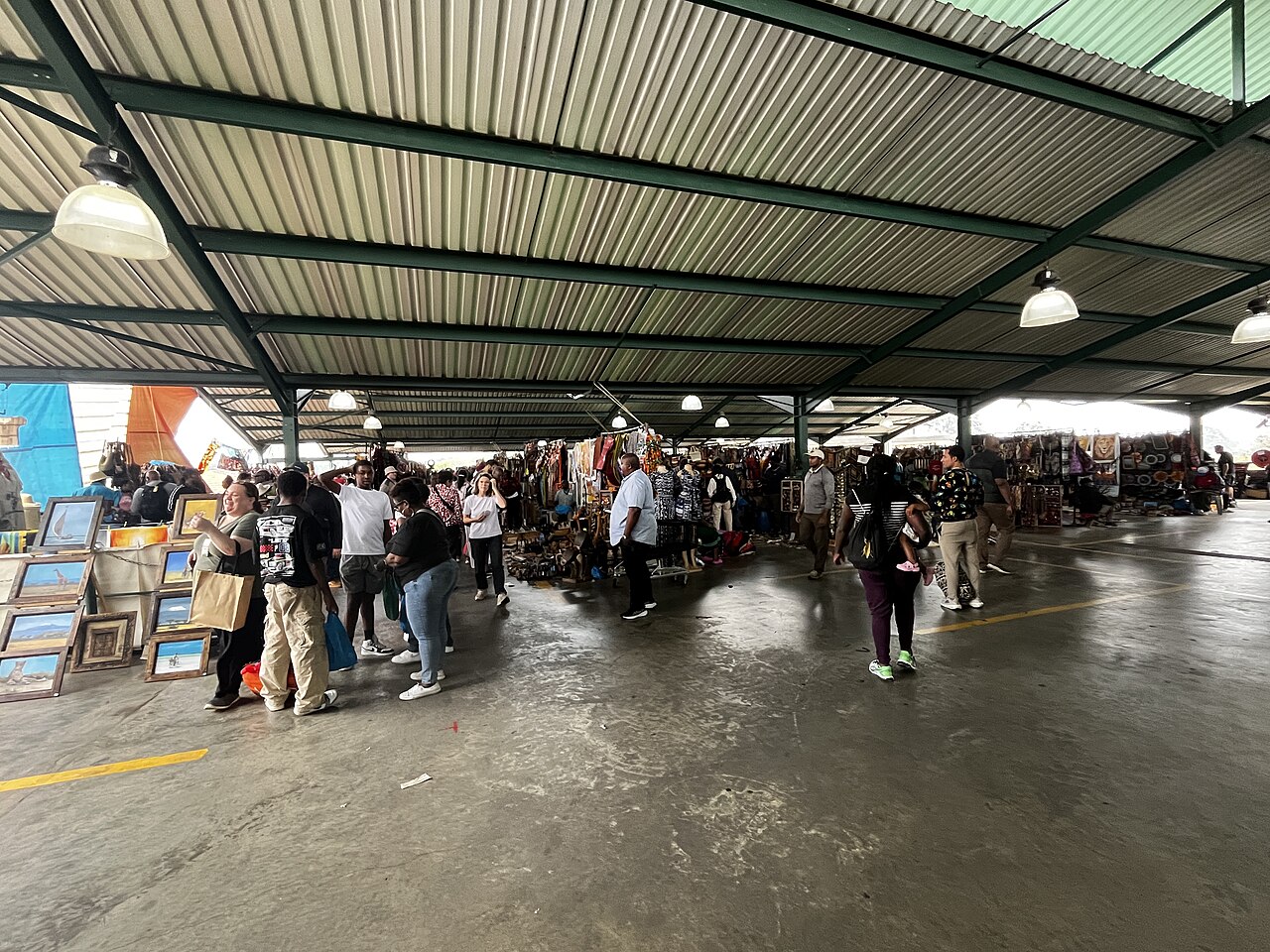 Maasai Market in Nairobi: Kunsthandwerk, Perlenschmuck und Feilschen