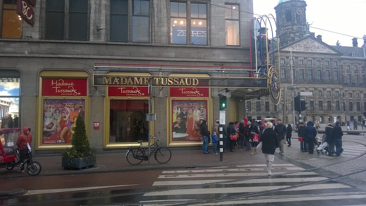 De ingang aan de Dam