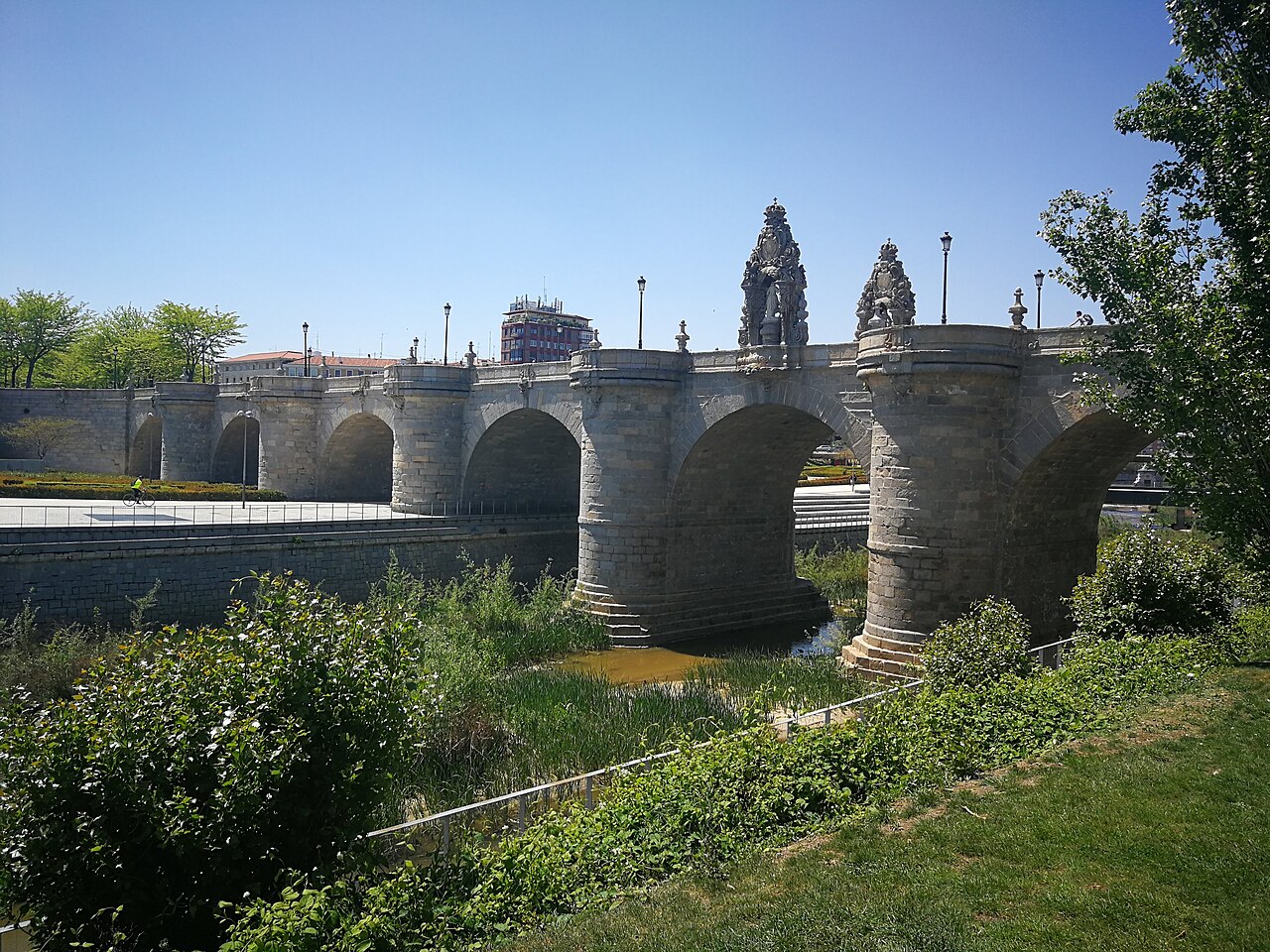 Madrid Río : promenade le long du Manzanares